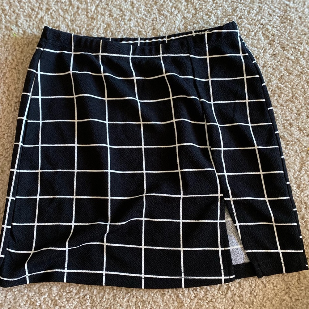 Two Piece - Picture 2 of 3